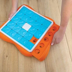 Nina Ottosson Challenge Slider -KONG Verkaufsgeschäft nina ottosson challenge slider 179617 0500 none